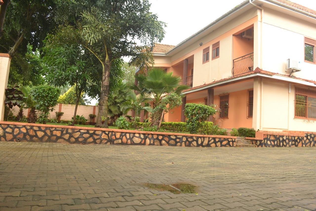 The Palms Beach Hotel And Restaurant Limited Entebbe Exteriör bild