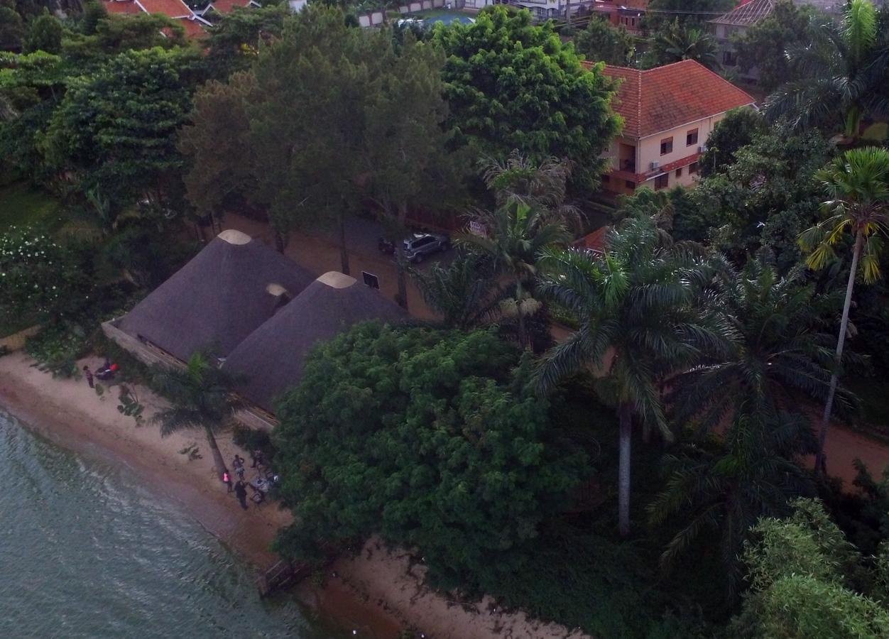 The Palms Beach Hotel And Restaurant Limited Entebbe Exteriör bild